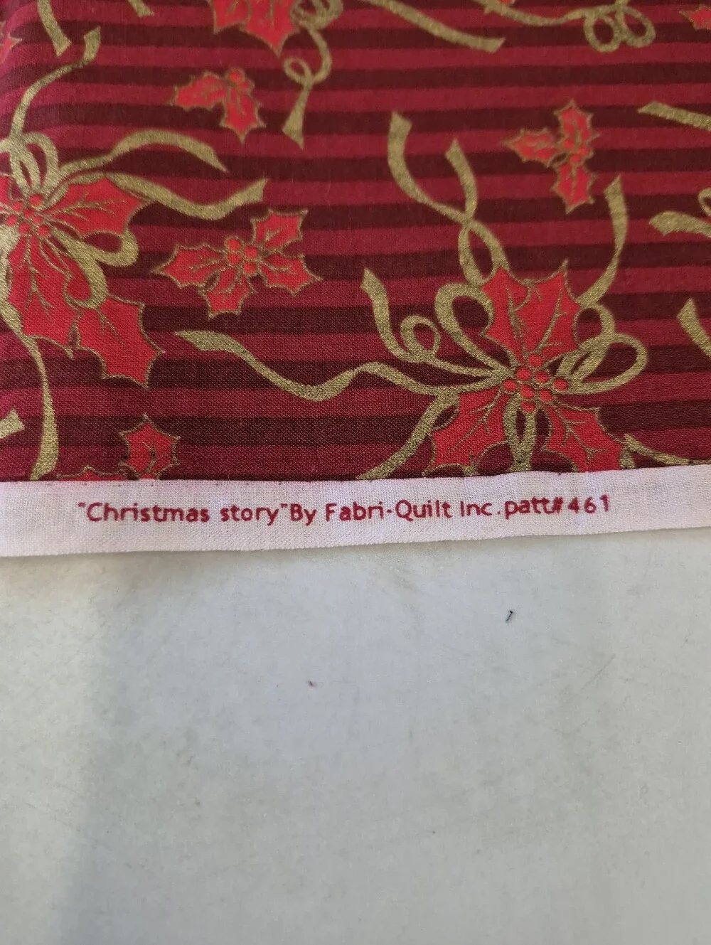 Christmas Story Fabri-Quilt Red Gold Poinsettia Fabric 48x42”
